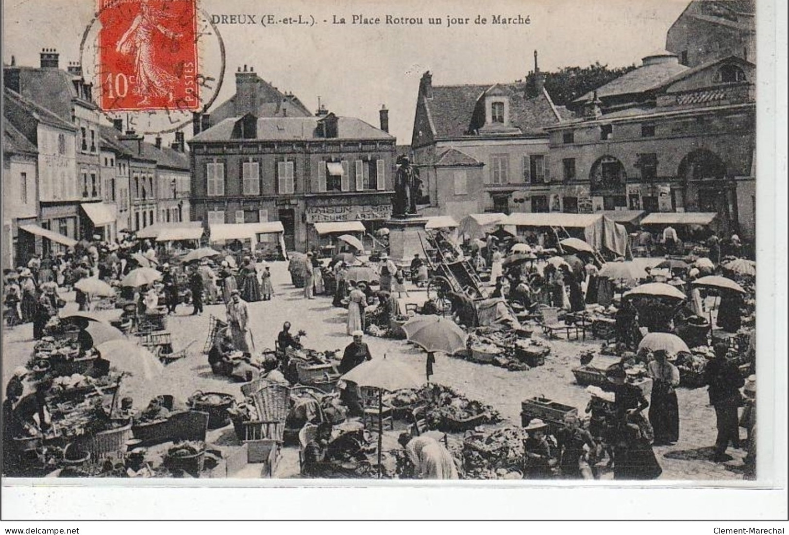 DREUX :  La Place Rotrou Un Jour De Marché - Très Bon  état - Dreux