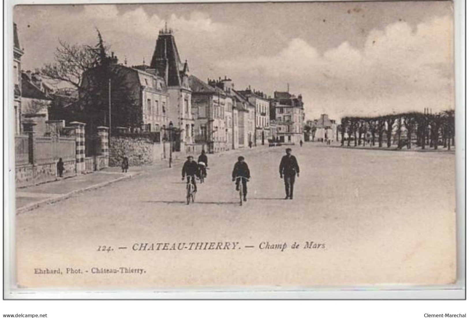 CHATEAU THIERRY : Champ De Mars - Très Bon état - Chateau Thierry