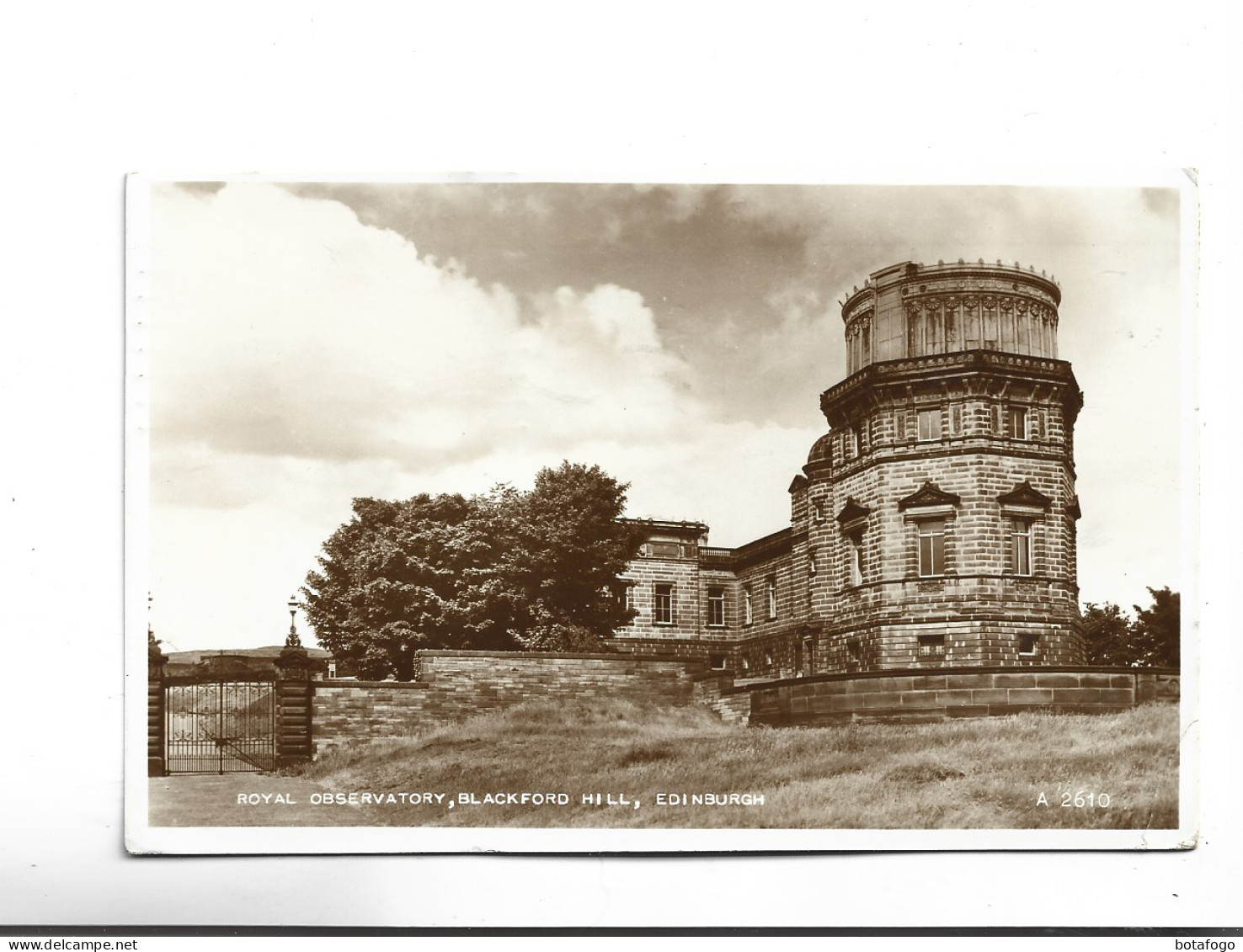 CPA PHOTO  EDINBURG , ROYAL OBSERVATORY , BLACKFORD HILL En 1956 ! (voir Timbre) - Sonstige & Ohne Zuordnung