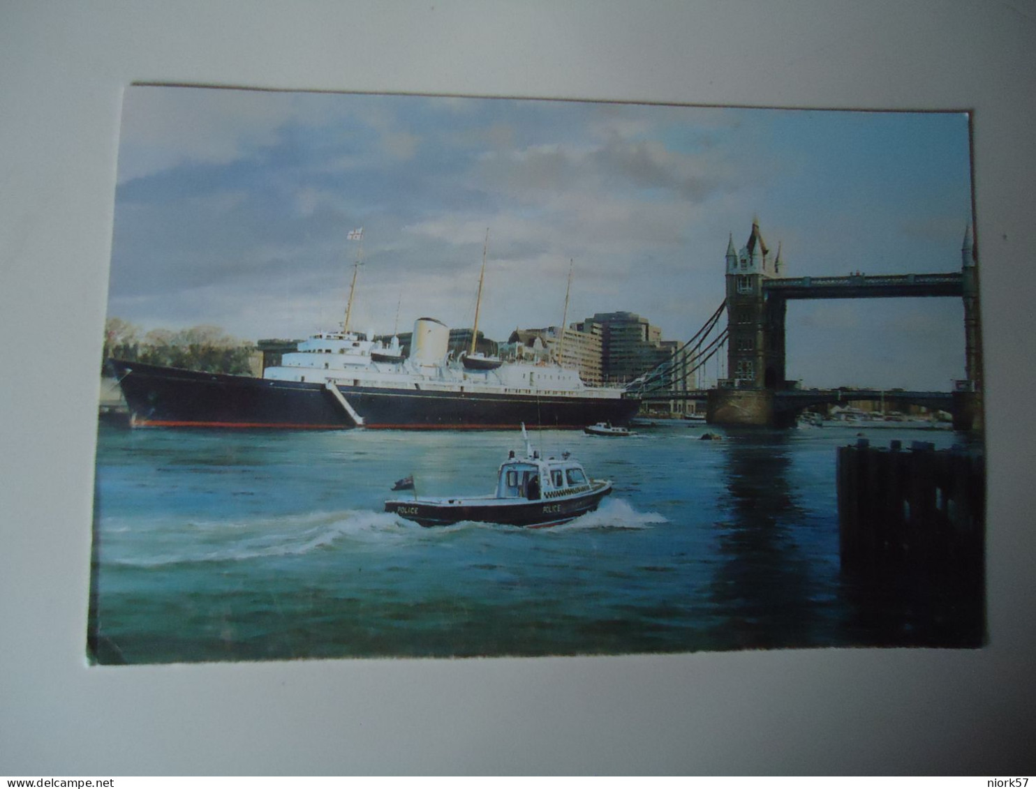 UNITED KINGDOM POSTCARDS H.MY BRITANIA AT TOWER BRIDGE  1954  MORE  PURHASES 10% DISCOUNT - Autres & Non Classés