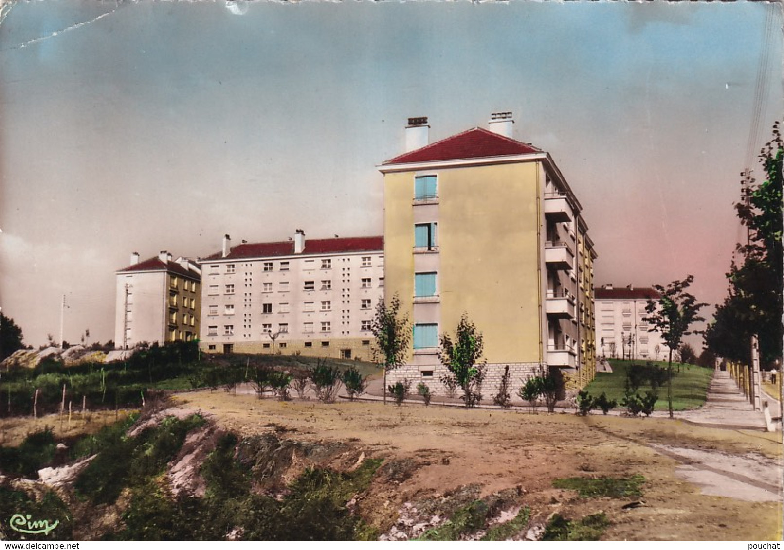 Z+ Nw-(71) LE CREUSOT - CITE H. L. M. - MONTAGNE DU NOM - Le Creusot