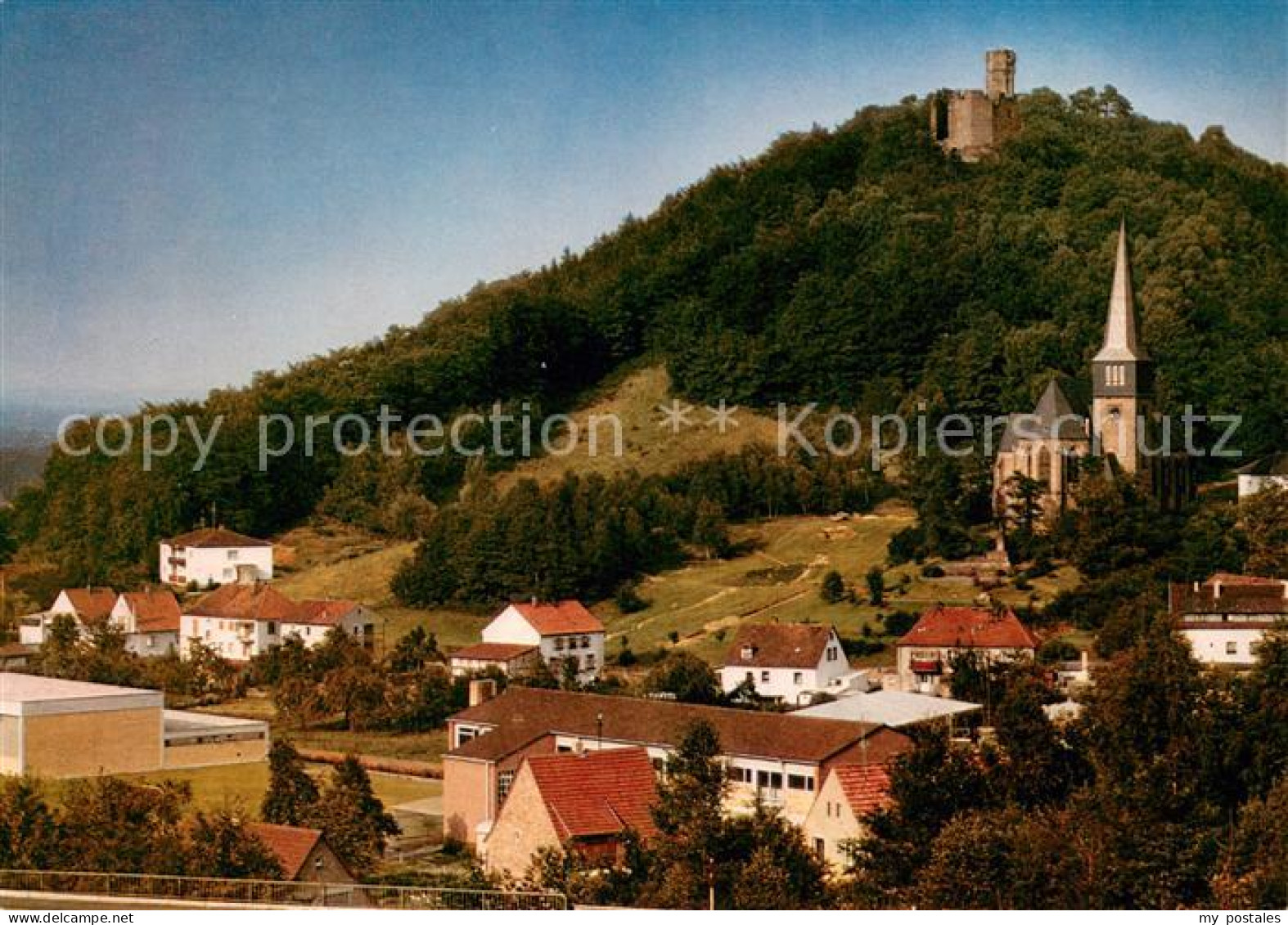 73670677 Hohenecken Ortsansicht Mit Kirche Und Burg Hohenecken - Kaiserslautern