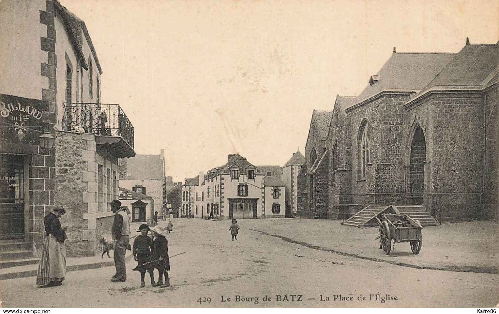 Le Bourg De Batz * La Place De L'église Du Village * Café Billard * Villageois - Batz-sur-Mer (Bourg De B.)