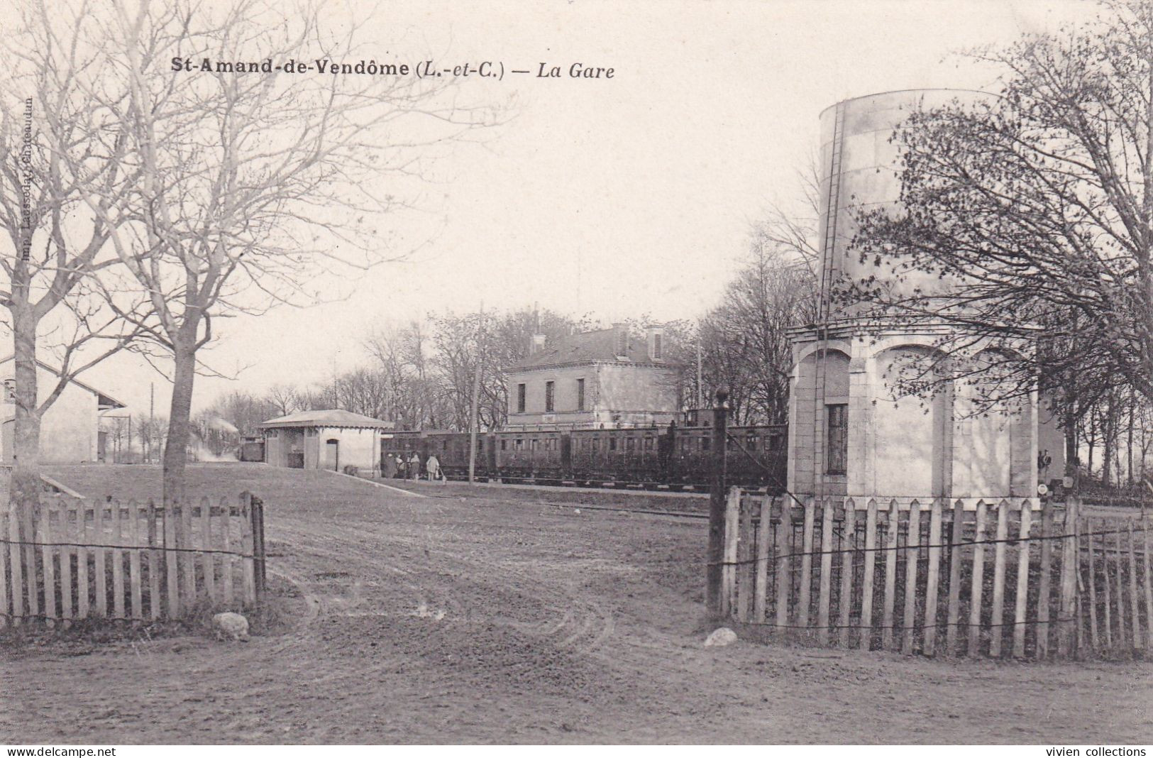 Saint Amand De Vendôme (41 Loir Et Cher) La Gare - Train En Gare - édit. Laussedat - Andere & Zonder Classificatie