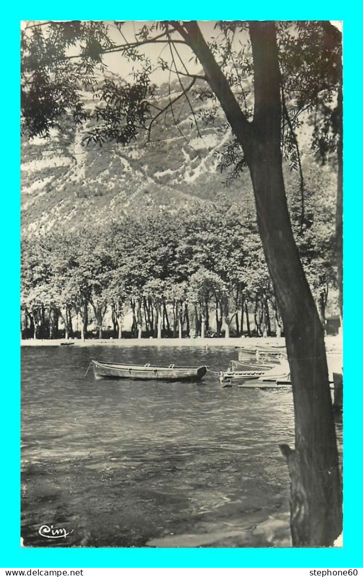 A844 / 537 01 - NANTUA Embarcadere Et Promenade Du Lac - Nantua