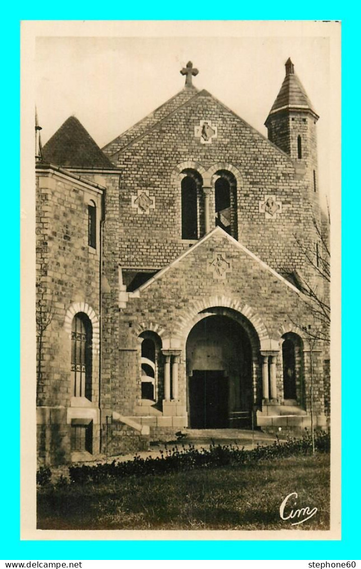 A841 / 541 81 - Abbaye De St Benoit D'En Calcat Entrée De L'Eglise - Autres & Non Classés