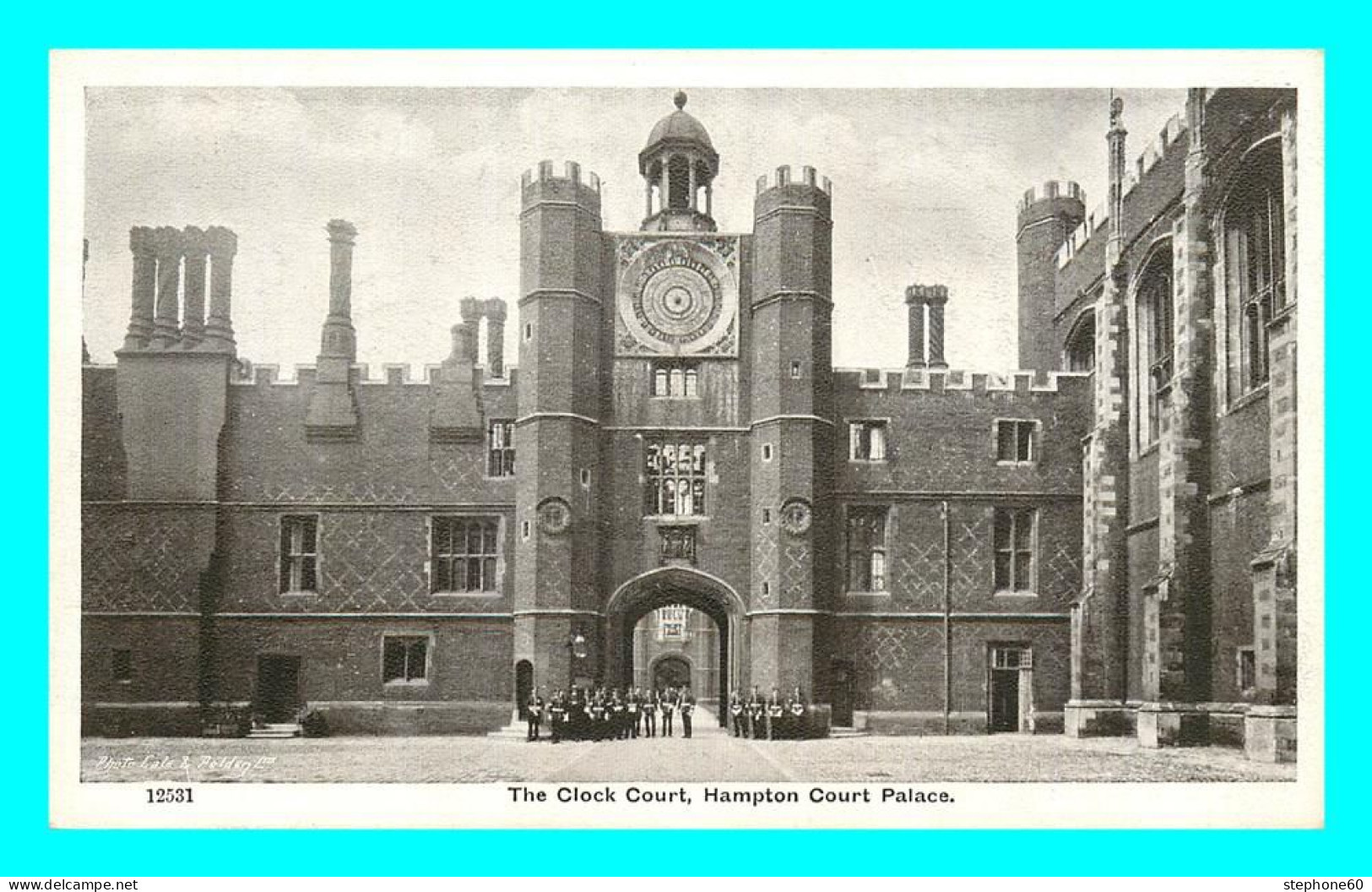 A844 / 165 HAMPTON Court Palace The Clock Court - Hampton