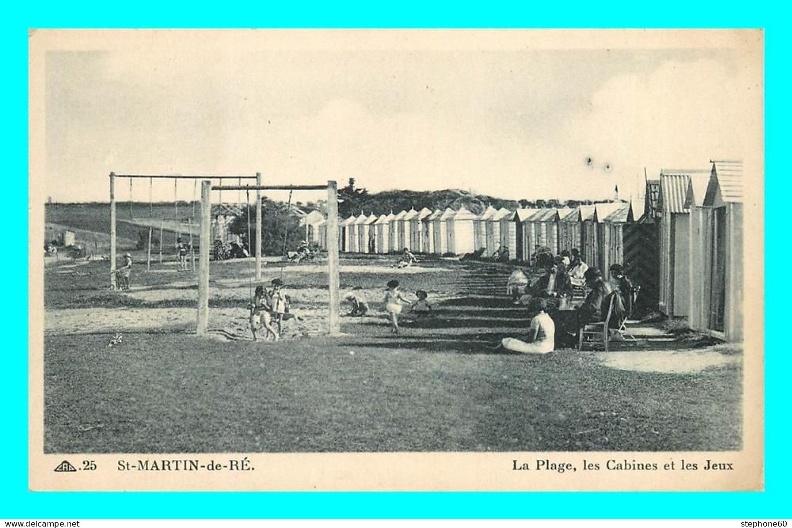 A845 / 025 17 - SAINT MARTIN DE RE La Plage Les Cabines Et Les Jeux - Saint-Martin-de-Ré