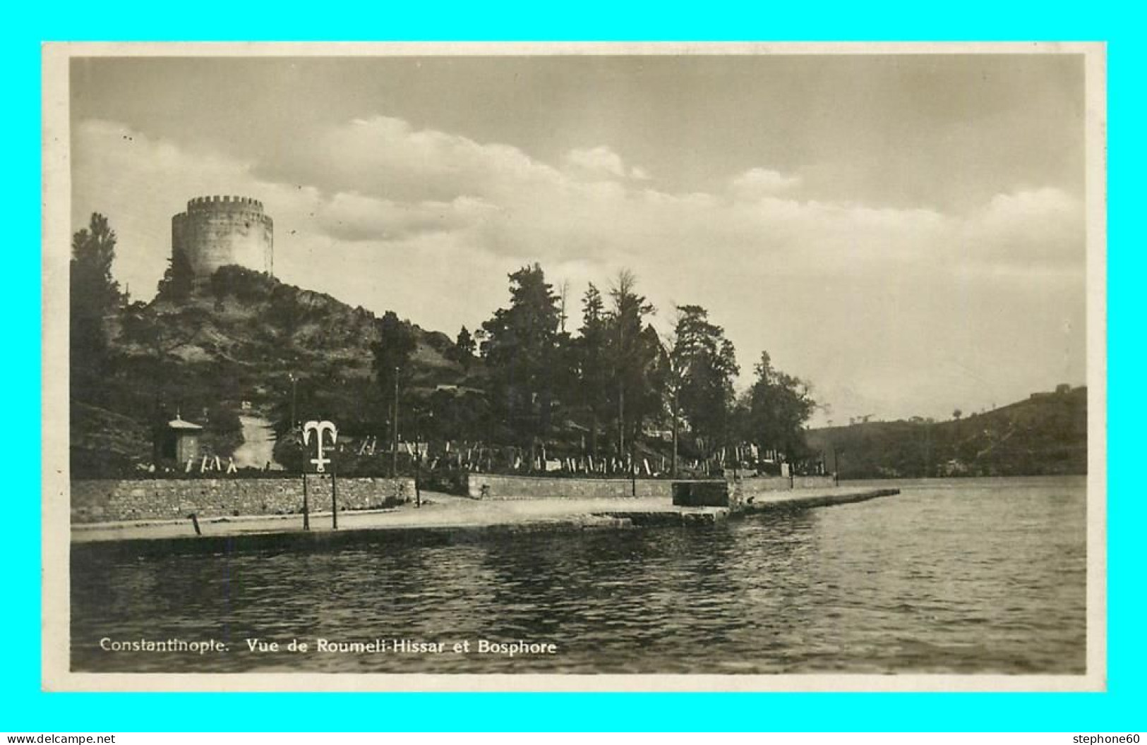 A843 / 401 Turquie CONSTANTINOPLE Vue De Roumeli Hissar Et Bosphore - Türkei