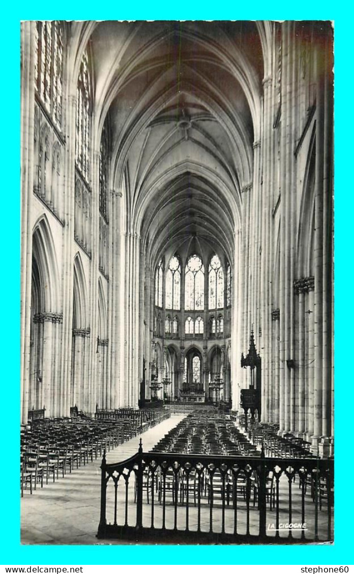 A843 / 583 10 - TROYES Cathédrale Intérieur - Troyes