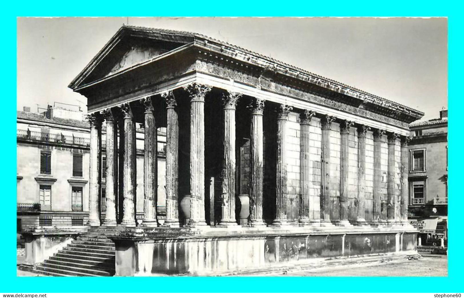 A870 / 441 30 - NIMES La Maison Carrée - Nîmes