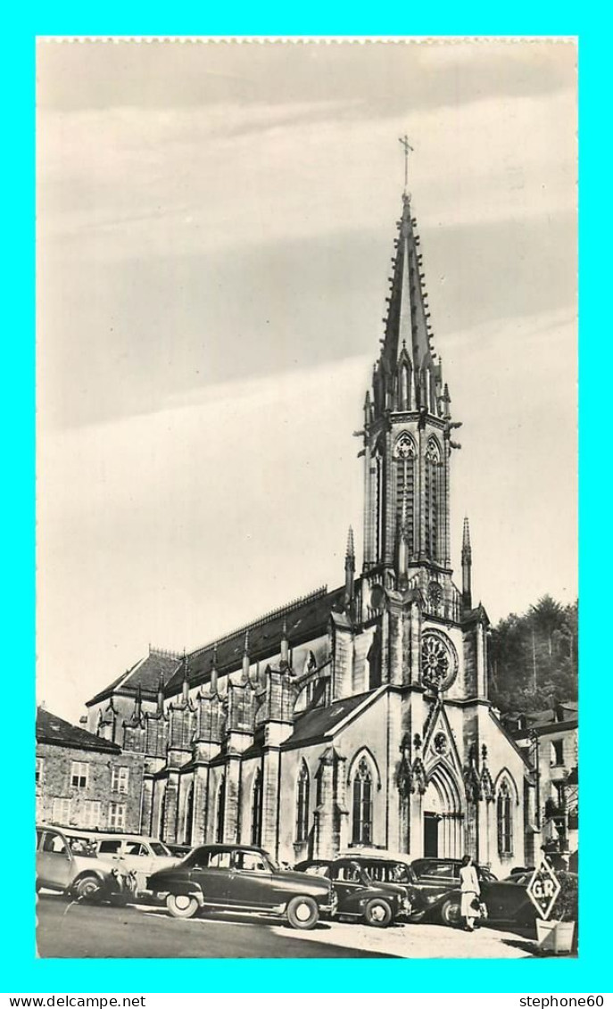 A870 / 593 88 - PLOMBIERES LES BAINS Eglise ( Voiture ) - Plombieres Les Bains