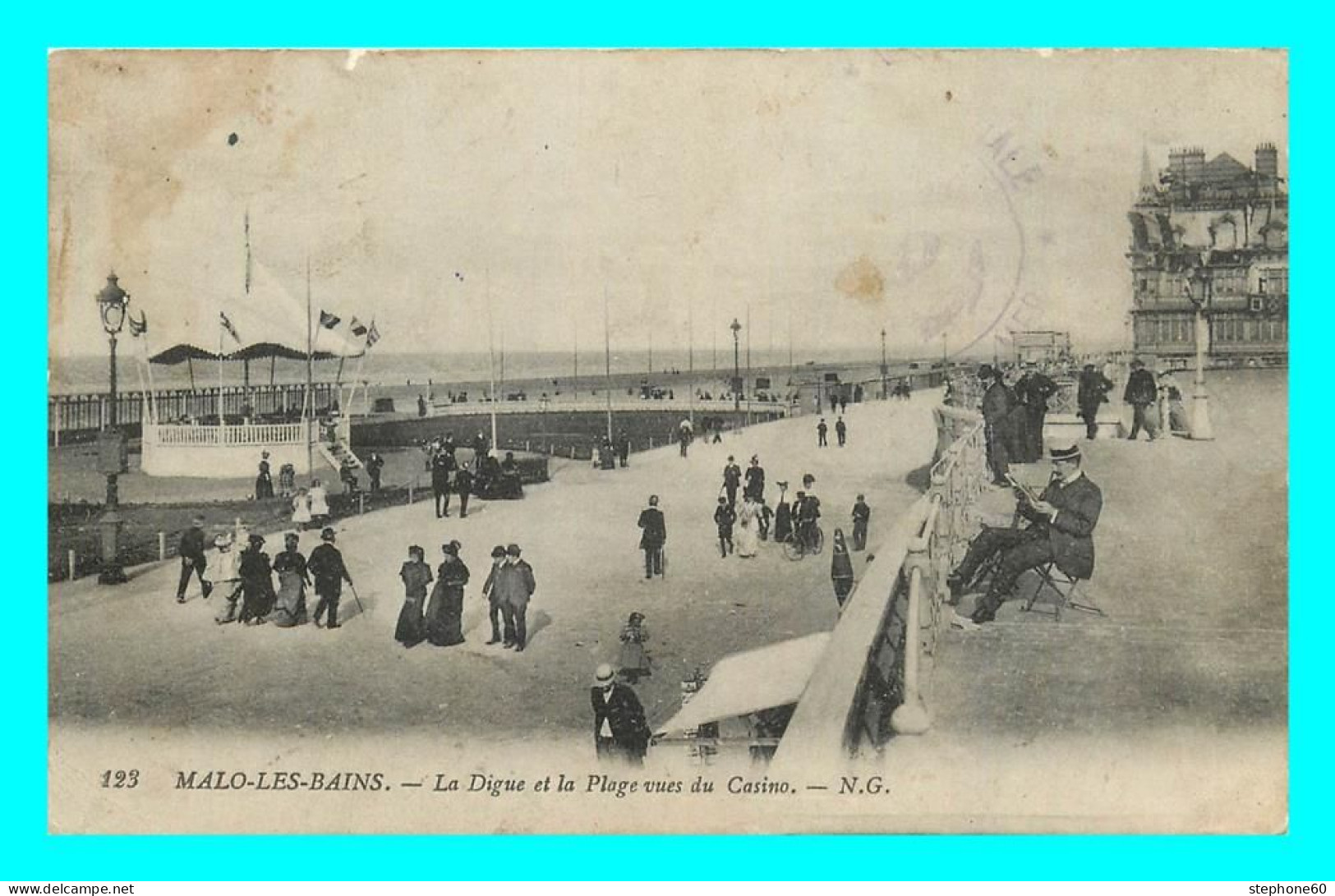 A867 / 437 59 - MALO LES BAINS La Digue Et Plage Vues Du Casino - Malo Les Bains