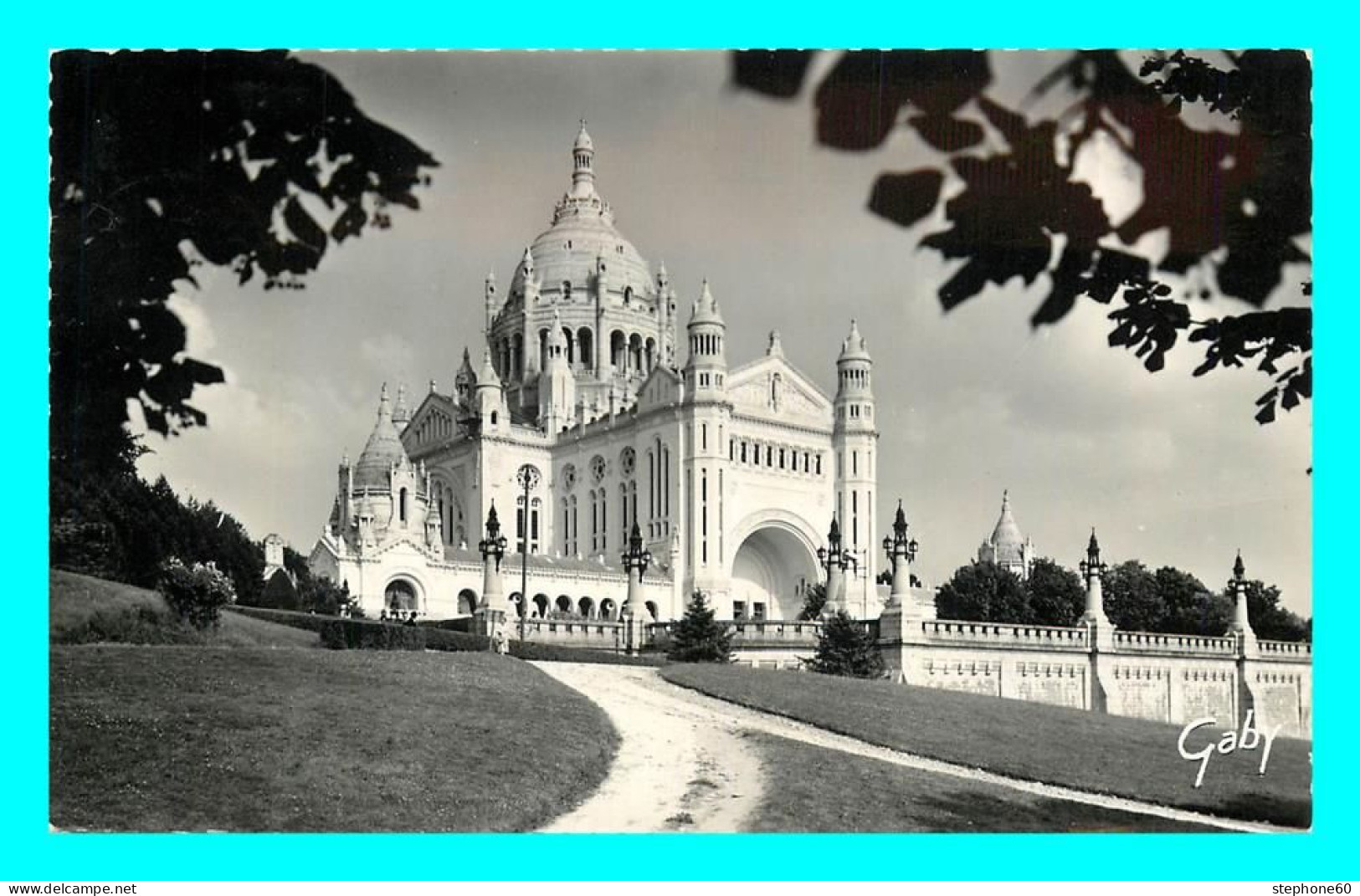 A866 / 571 14 - LISIEUX Basilique - Lisieux