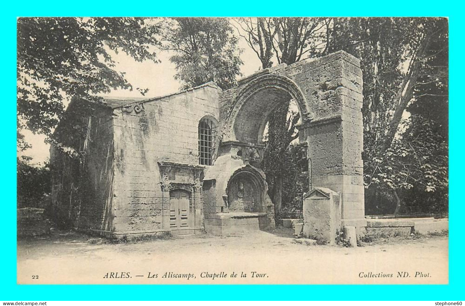 A863 / 371 13 - ARLES Les Aliscamps Chapelle De La Tour - Arles