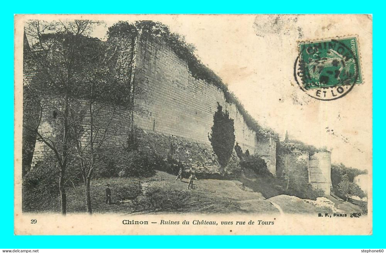 A863 / 495 37 - CHINON Ruines Du Chateau Vue Rue De Tours - Chinon