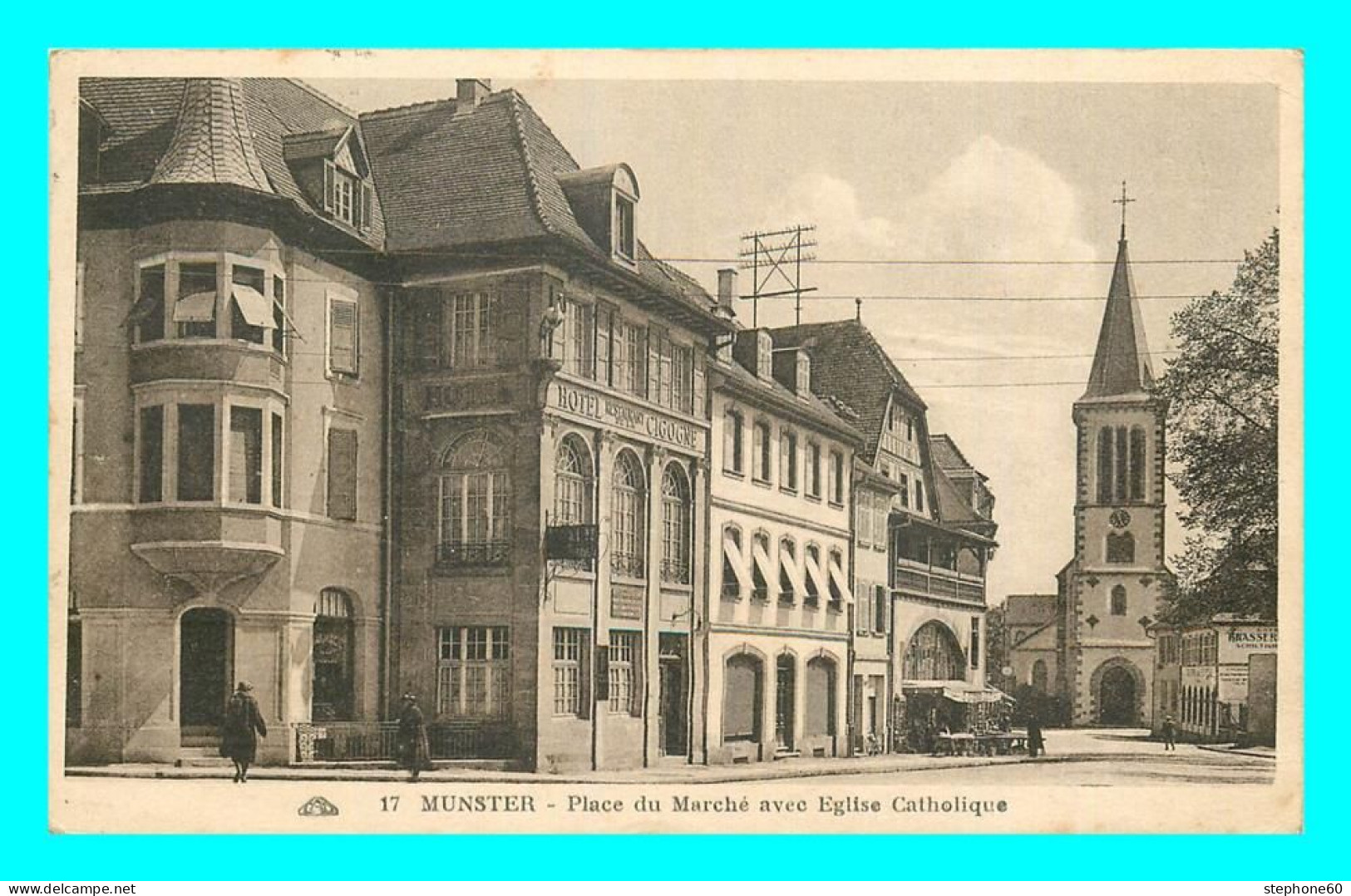 A863 / 153 68 - MUNSTER Place Du Marché Avec Eglise Catholique - Munster