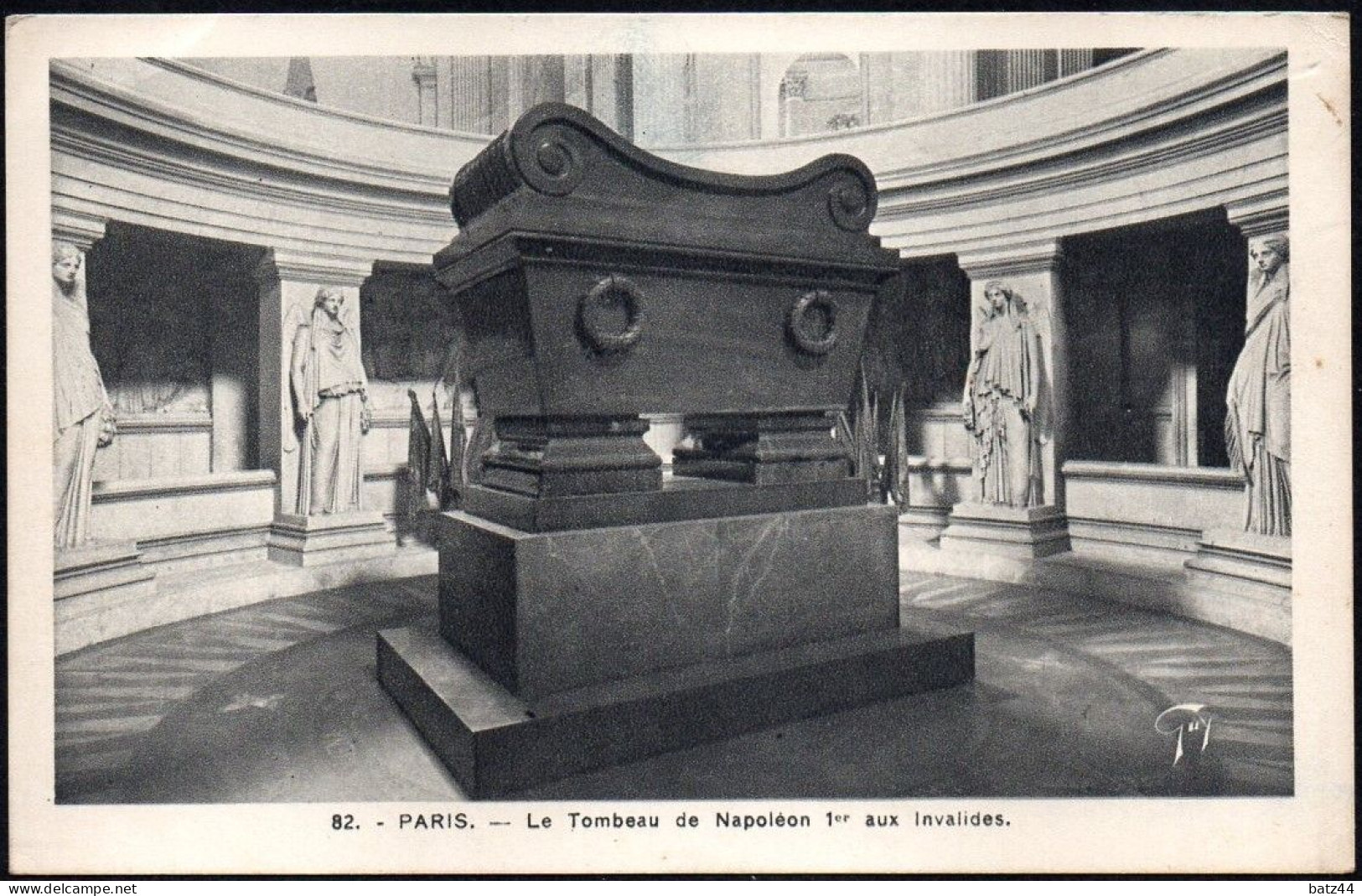 82 Paris Le Tombeau De Napoléon 1er Aux Invalides écrite Le 15 Juin 1945 - Andere Monumenten, Gebouwen