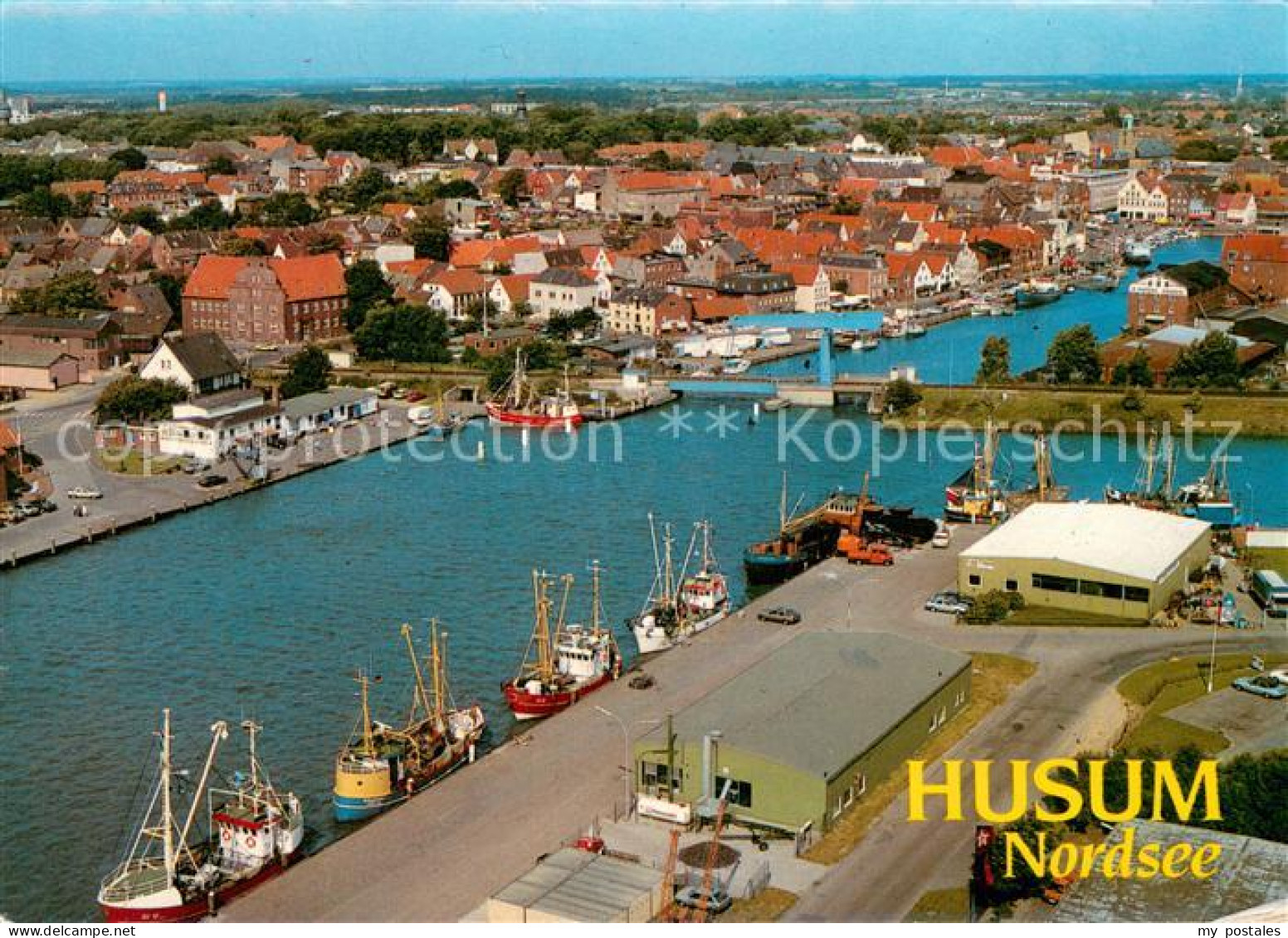 73668590 Husum Nordfriesland Fliegeraufnahme Mit Hafen Husum Nordfriesland - Husum