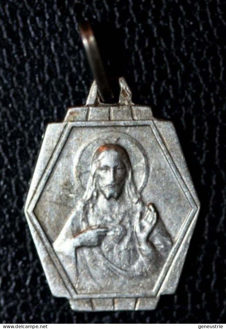 Pendentif Médaille Religieuse Argent 800 Années 30 "Notre-Dame Du Scapulaire / Jésus Christ" Religious Medal - Religion & Esotericism