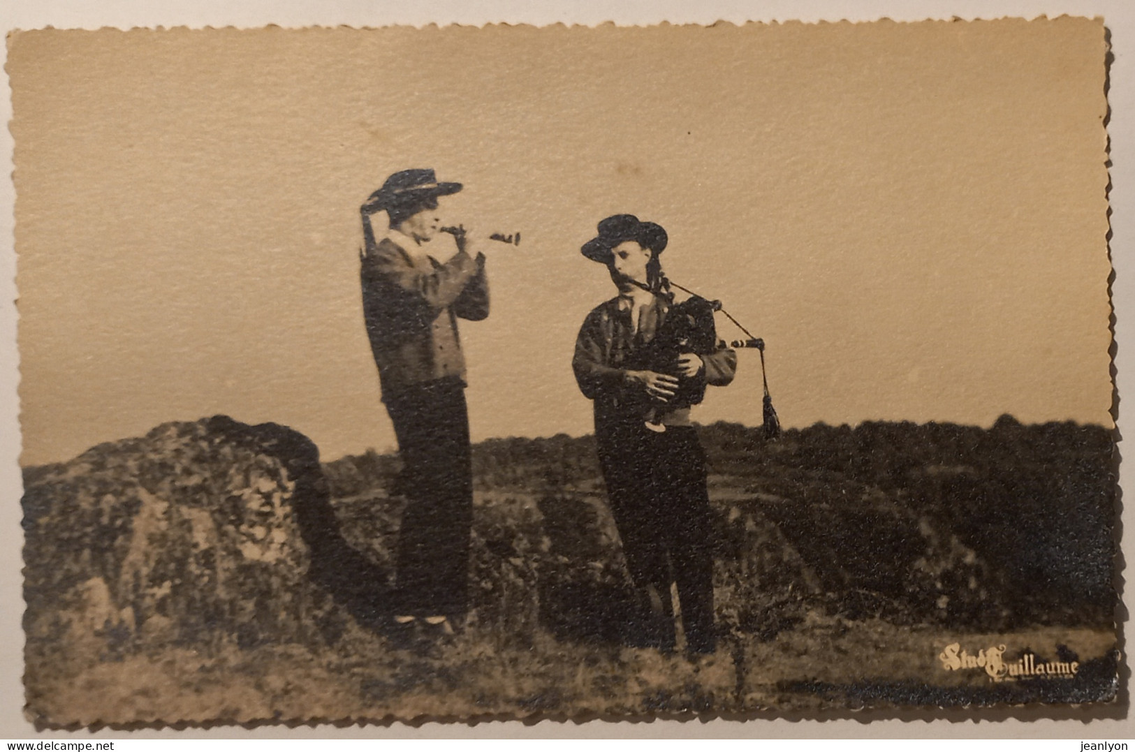 MUSIQUE / Joueur De Biniou - Carte Photo Studio Guillaume Rennes - Música