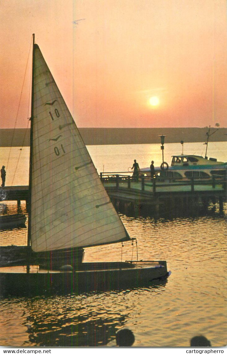 Navigation Sailing Vessels & Boats Themed Postcard Romania Eforie South Sunset Windsurf - Voiliers