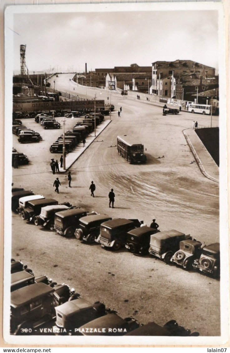 C. P. A.  Photo: Italia : Veneto : VENEZIA : Piazzale Roma, Voitures, Bus , Années 1930 - Venezia (Venice)