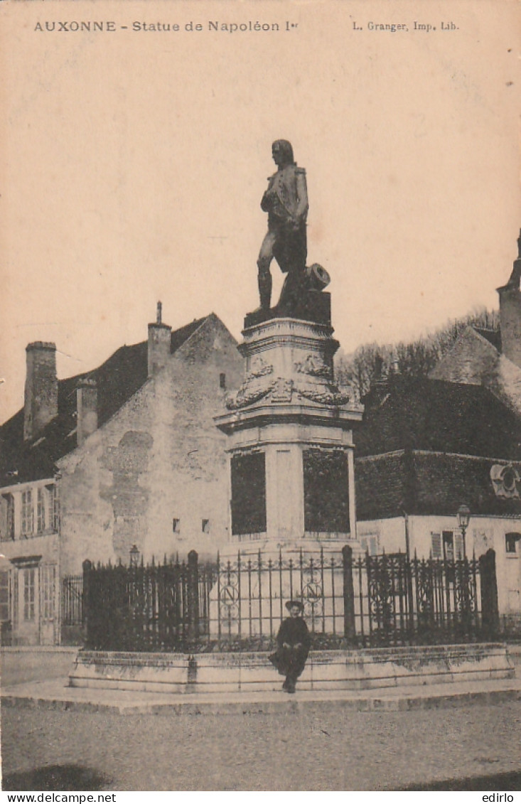 ***  21 ***  AUXONNE   La Statue De Napoléon  - - Auxonne