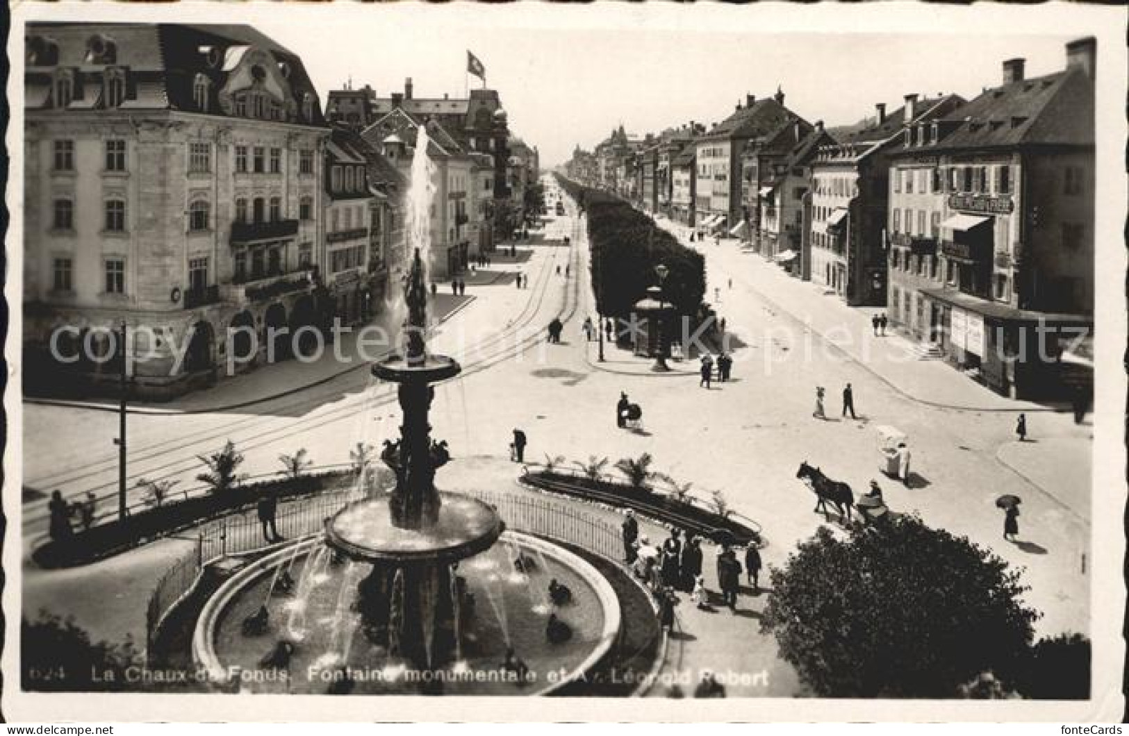 12005868 La Chaux-de-Fonds Grande Fontaine Monumental Avenue Leopold Robert La C - Autres & Non Classés