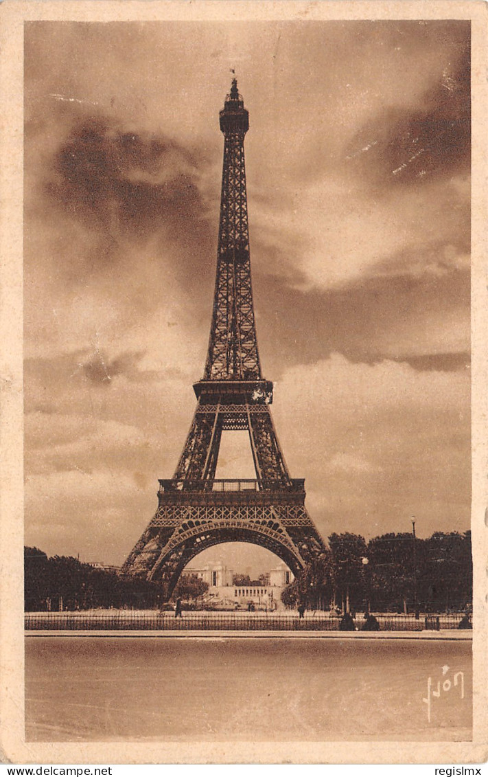 75-PARIS LA TOUR EIFFEL-N°T1051-E/0165 - Tour Eiffel