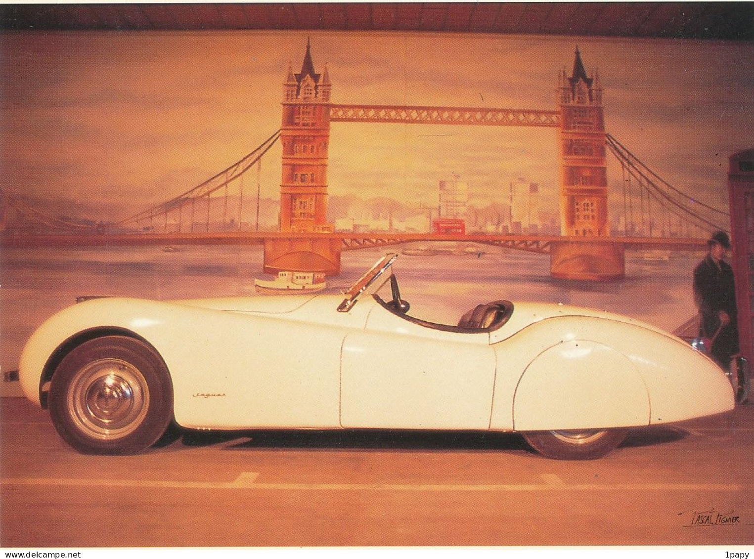 Théme Automobile De Légende - Jaguar XK 120  - Musée De La Locomotion Saint Félix Hte Savoie - Passenger Cars