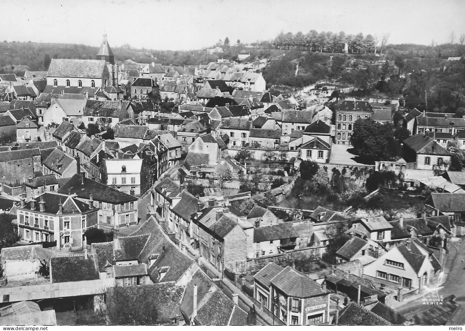 CPA -(Dep.28)  -AVION AU-DESSUS DE ... EPERNON - Vue Sur Le Plateau De La Diane - Epernon