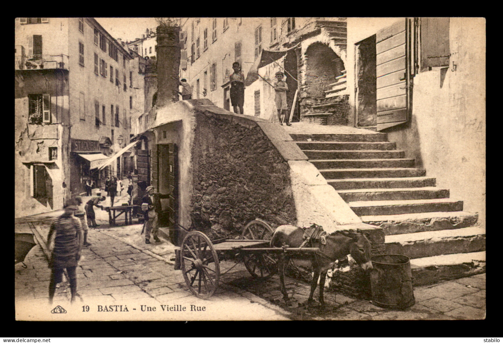 20 - BASTIA - UNE VIEILLE RUE - MAGASIN STAGNARA - ANE ATTELE - Bastia