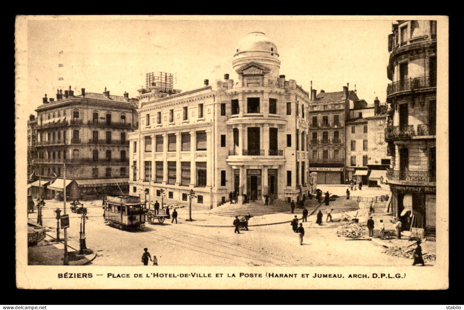 34 - BEZIERS - PLACE DE L'HOTEL DE VILLE ET LA POSTE - Beziers