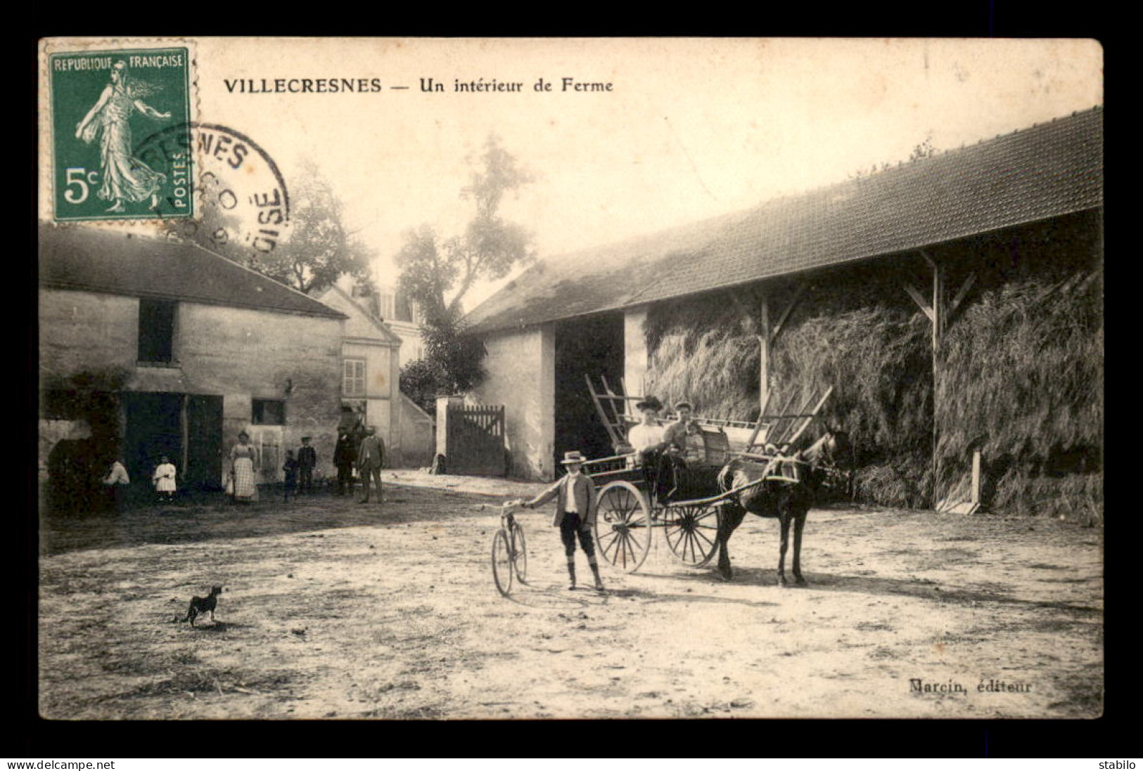 94 - VILLECRESNES - UN INTERIEUR DE FERME - Villecresnes