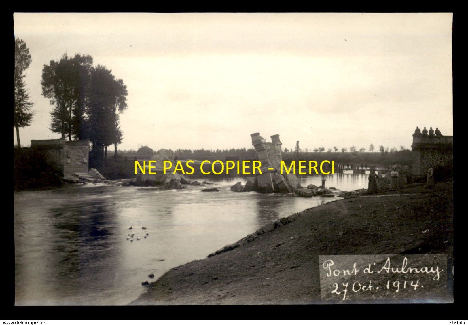 GUERRE 14/18 - AULNAY-SUR-MARNE (MARNE) - PONT DETRUIT ET PONT PROVISOIRE EN CHARPENTE MAI 1915 - 2 PHOTOS 17 X 11 CM - Guerre, Militaire