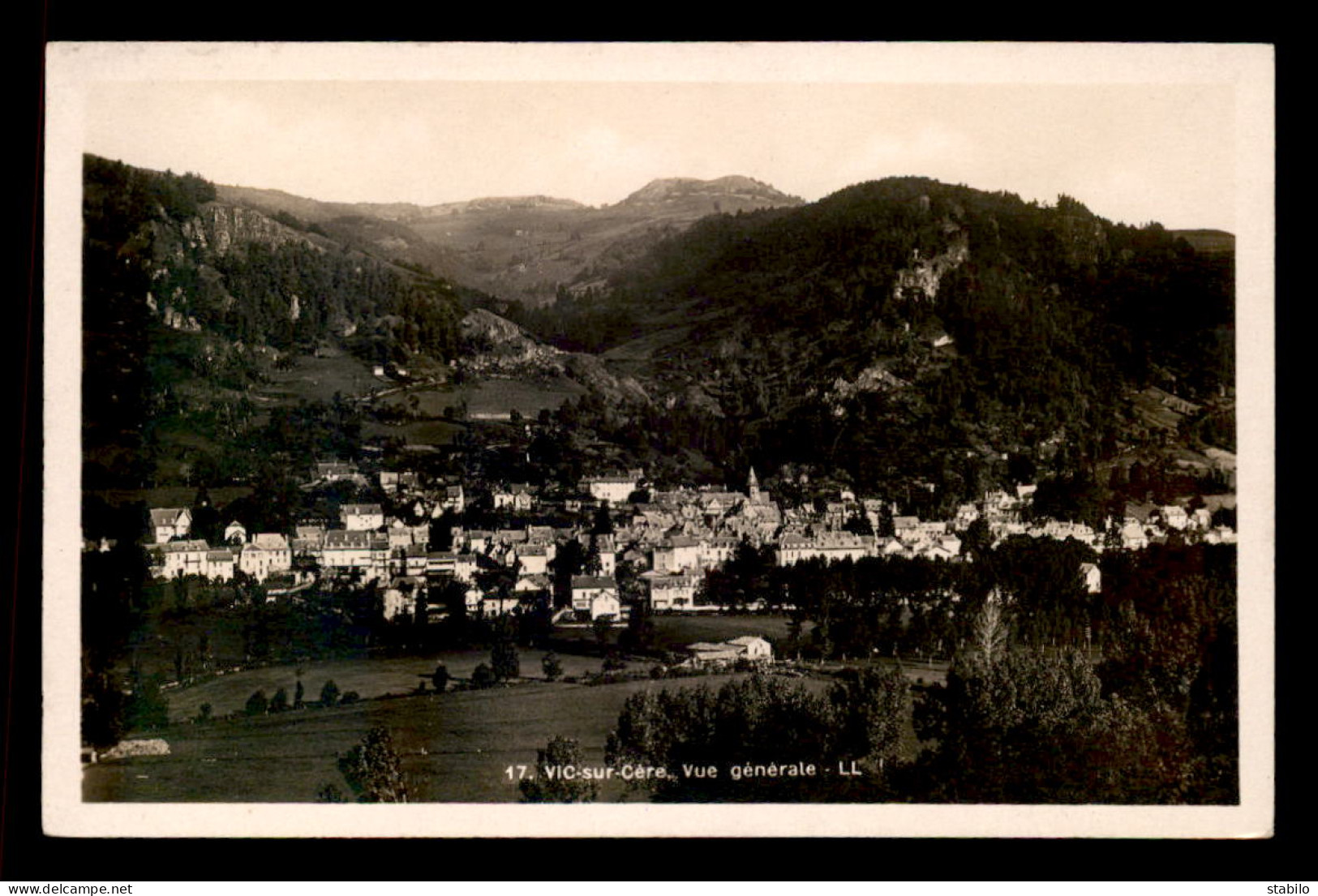 15 - VIC-SUR-CERE - VUE GENERALE - Autres & Non Classés