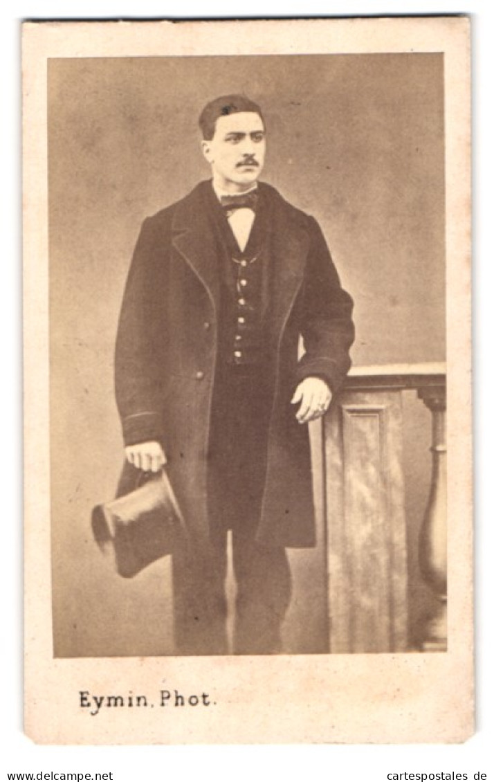 Photo Eymin, Vienne, Place De La Caserne 19, Portrait De Herr Im Stattlichen Anzug Avec Zylinder  - Anonymous Persons