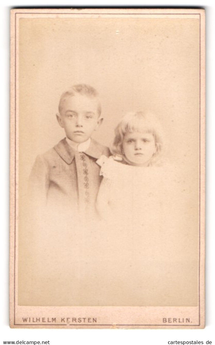 Fotografie Wilhelm Kersten, Berlin-SW, Krausen-Str. 35, Kinderpaar In Hübscher Kleidung  - Persone Anonimi