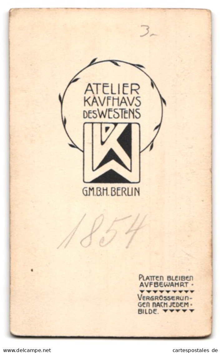 Fotografie Atelier Kaufhaus Des Westens G. M. B. H., Berlin, Bürgerliche Dame Im Kleid  - Anonymous Persons