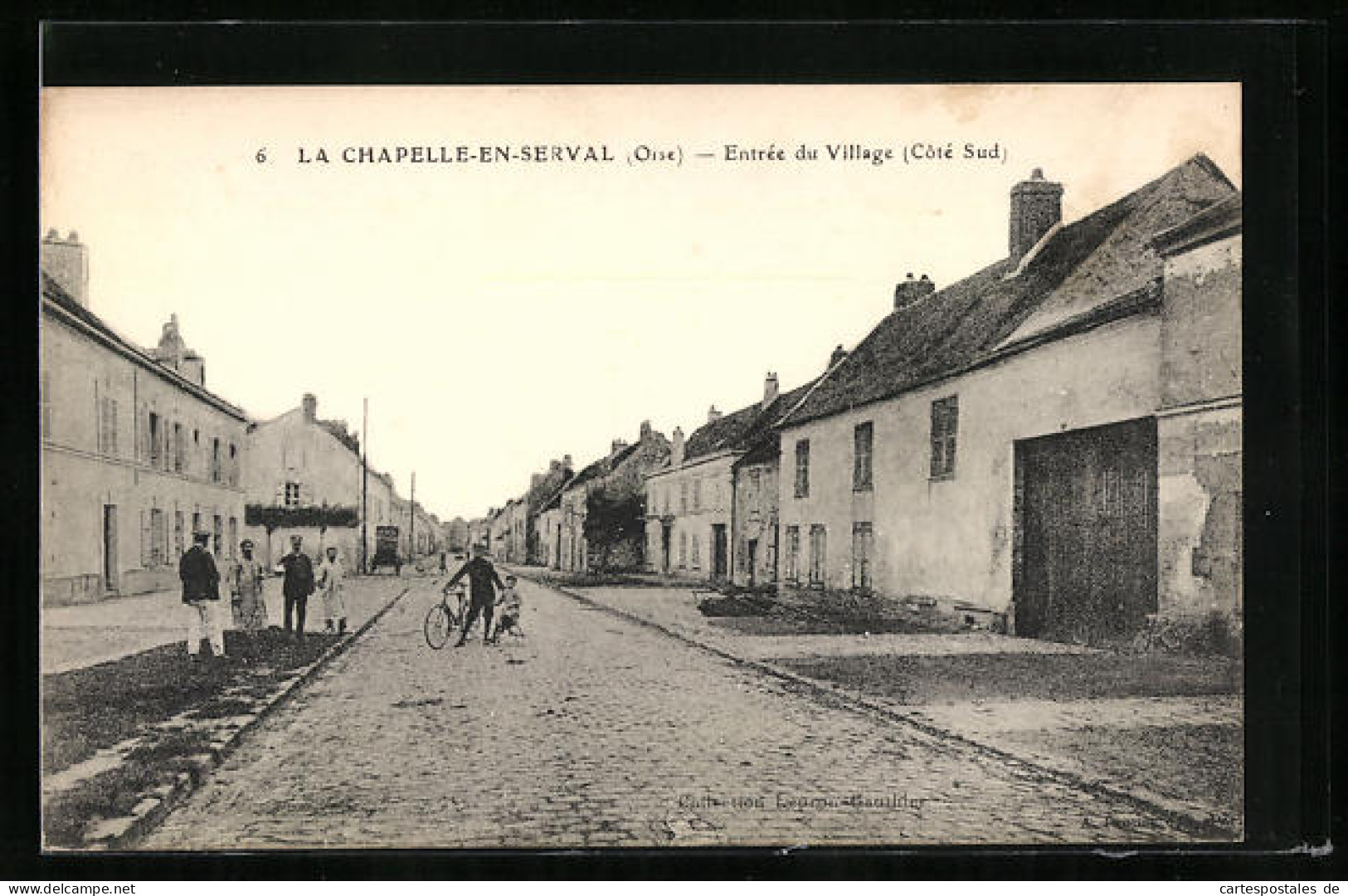 CPA La Chapelle-en-Serval, Entree Du Village  - Andere & Zonder Classificatie