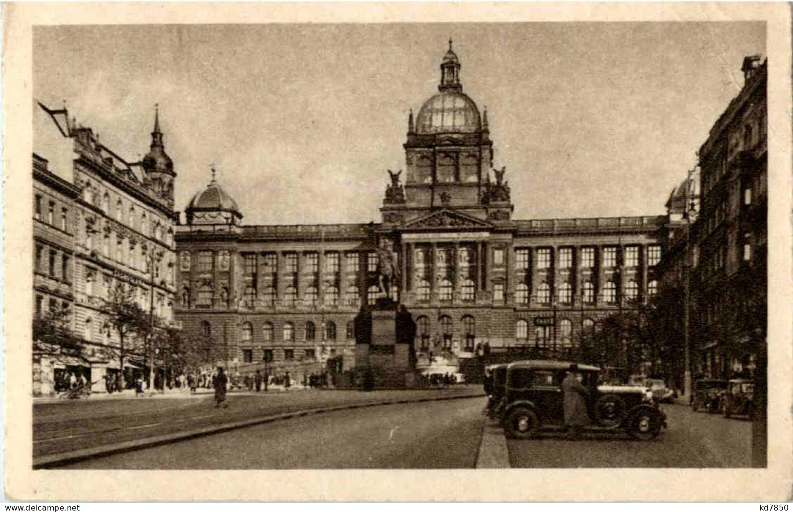 Prag - Wenzelsplatz Mit Museum - Tchéquie