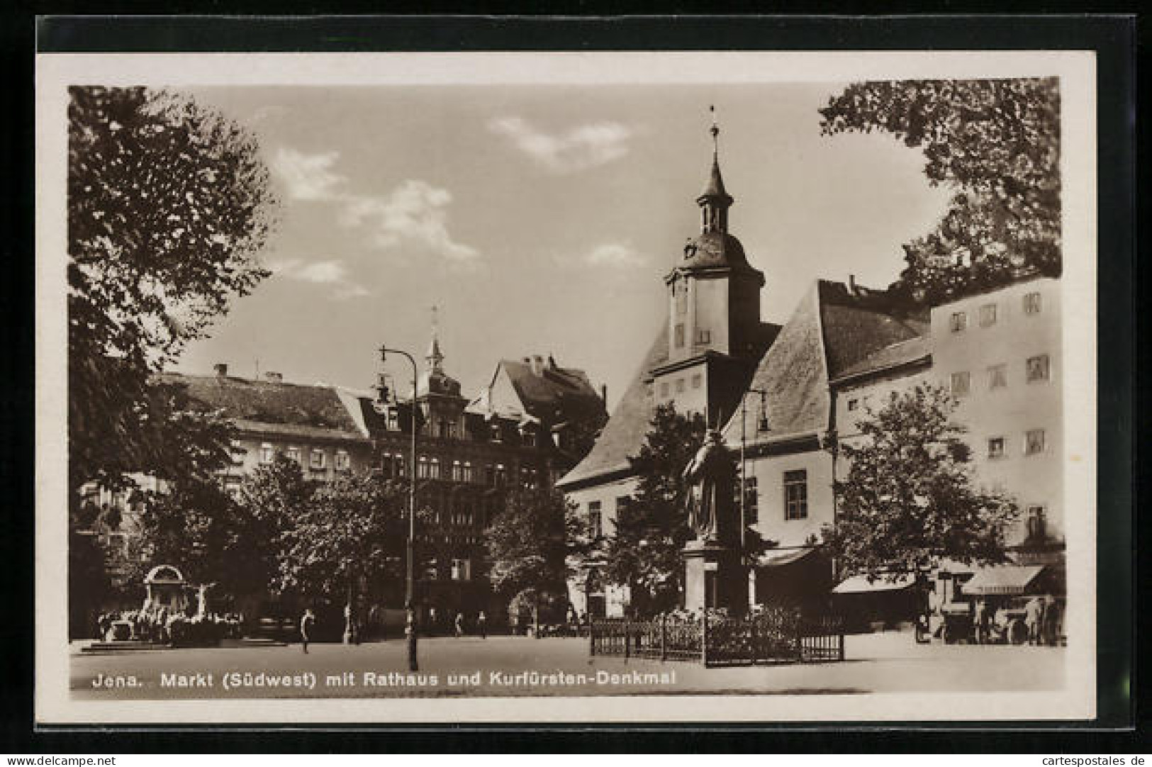 AK Jena, Blick über Den Markt Mit Rathaus Und Kurfürsten-Denkmal  - Jena