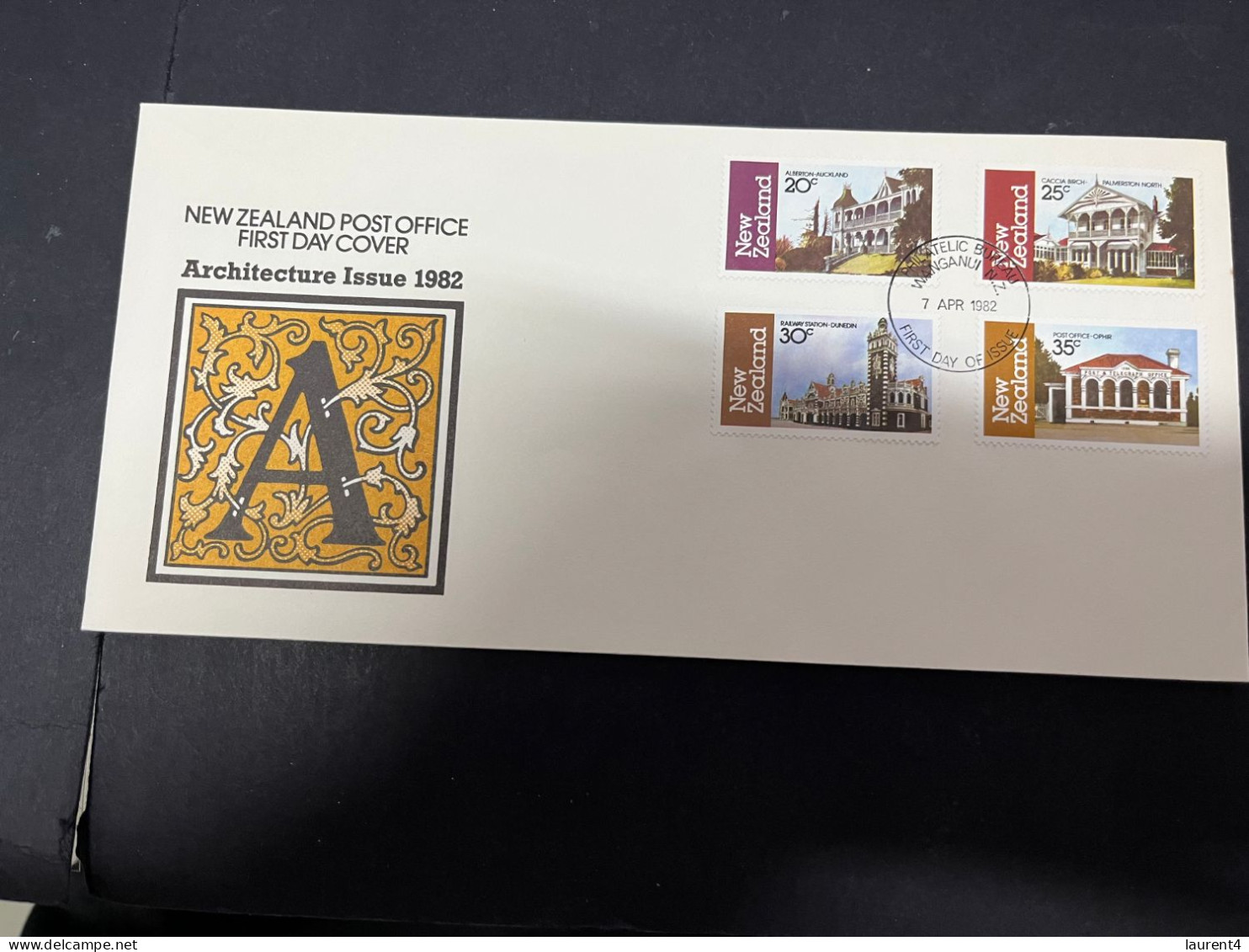 1-5-2024 (3 Z 32) FDC New Zealand - 1982 - Architecture - FDC