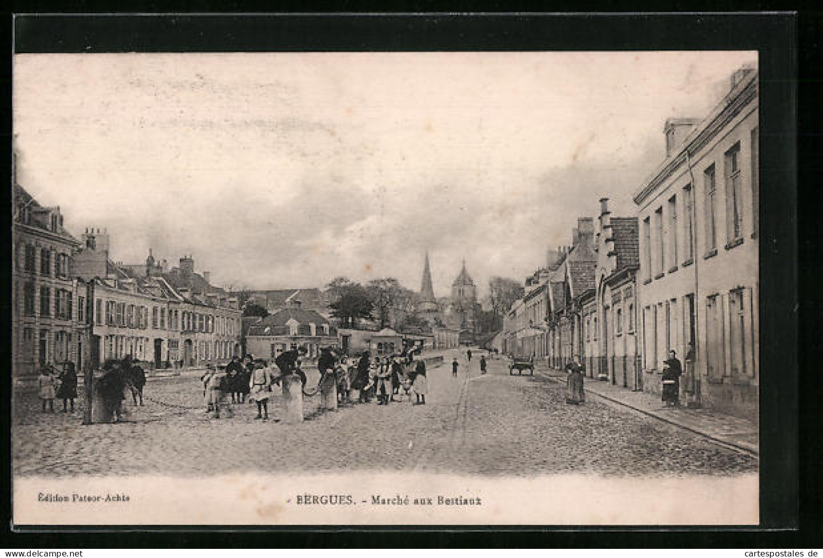 CPA Bergues, Marché Aux Bestiaux  - Bergues