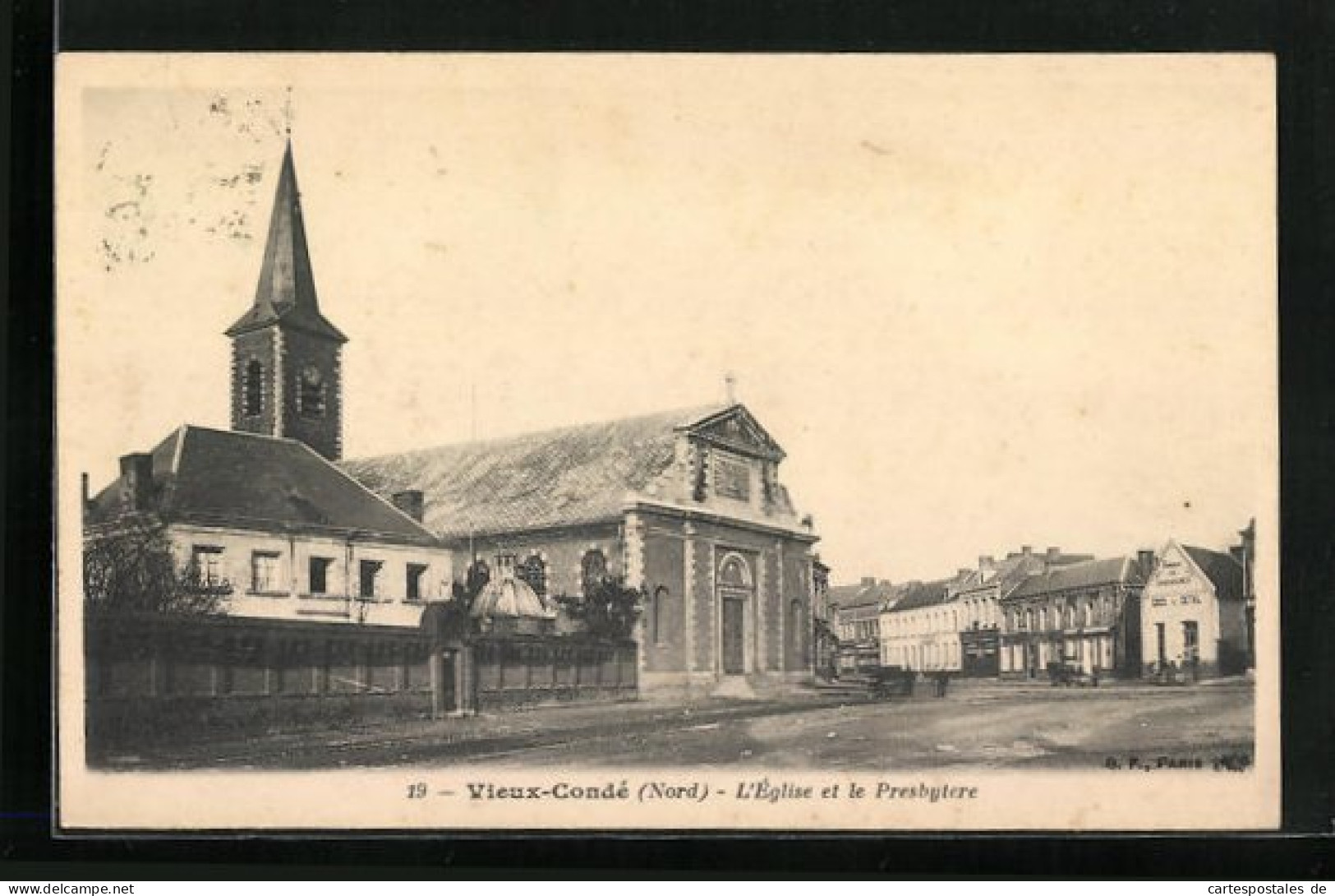 CPA Vieux-Condé, L'Église Et Le Presbytere  - Autres & Non Classés