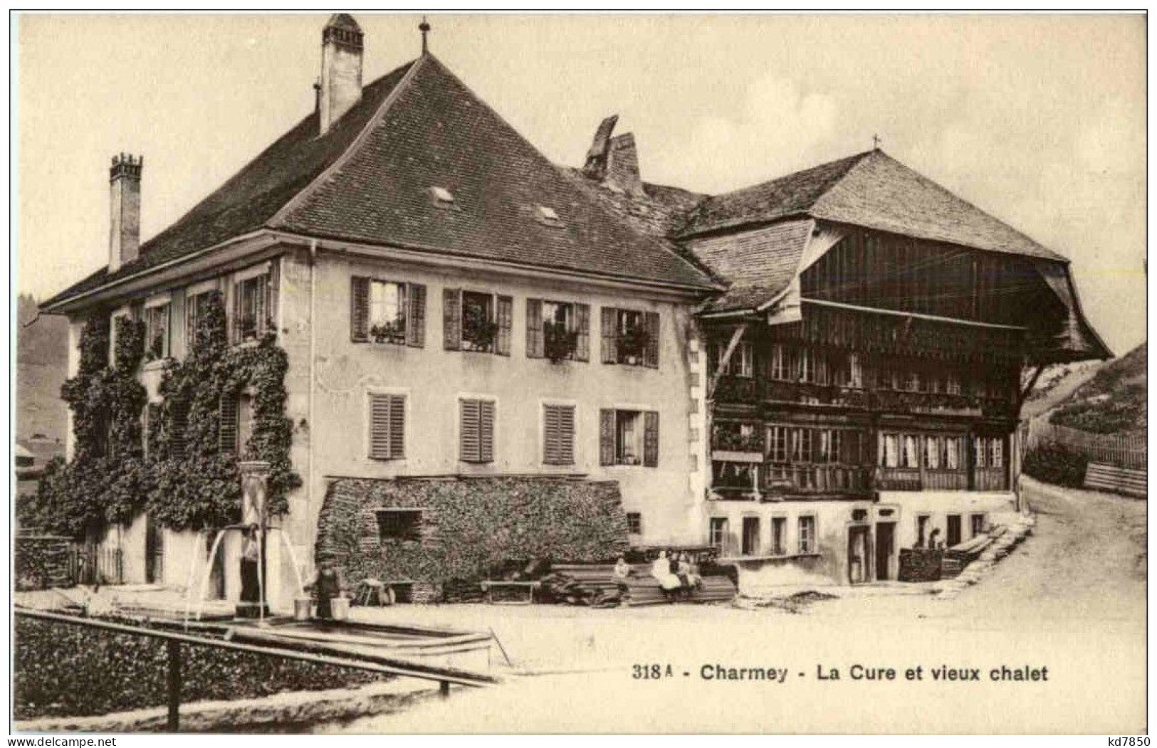 Charmey - La Cure Et Vieux Chalet - Sonstige & Ohne Zuordnung