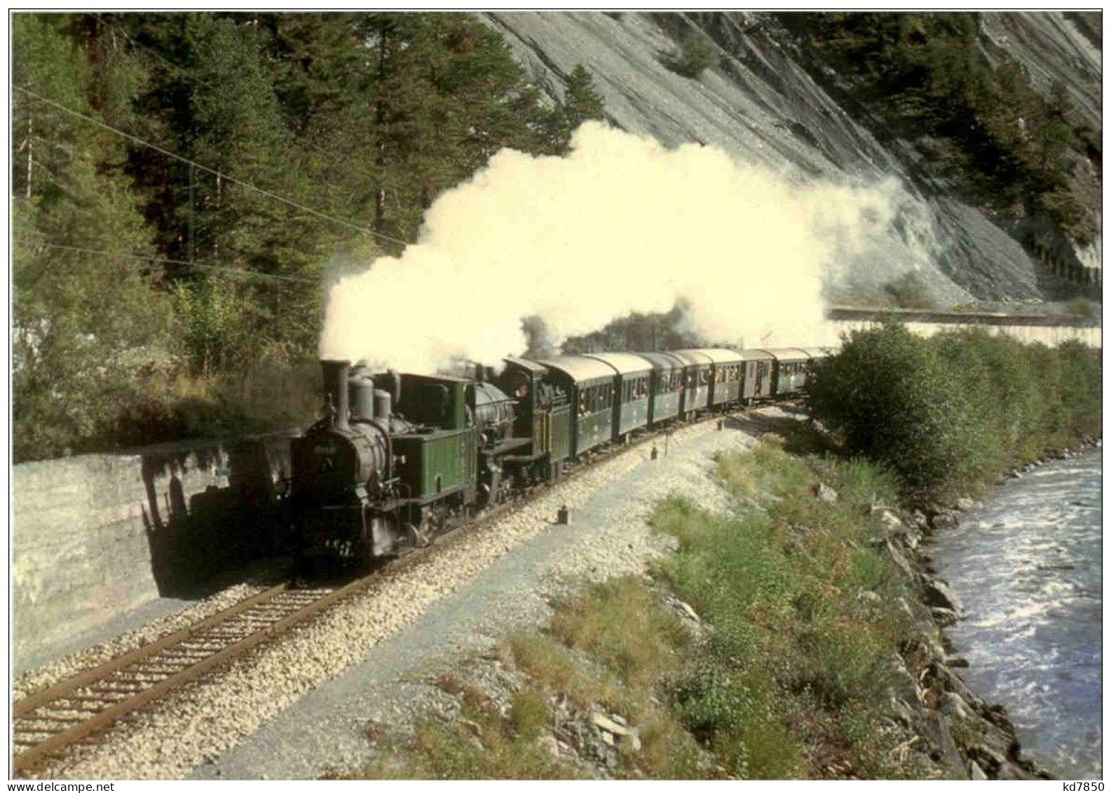 Heidi Dans Les Gorges Du Rhin Pres De Trin - Eisenbahn - Trains