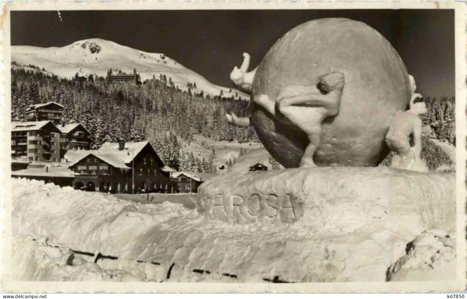 Arosa - Schneefigur Am Oberseeplatz - Arosa