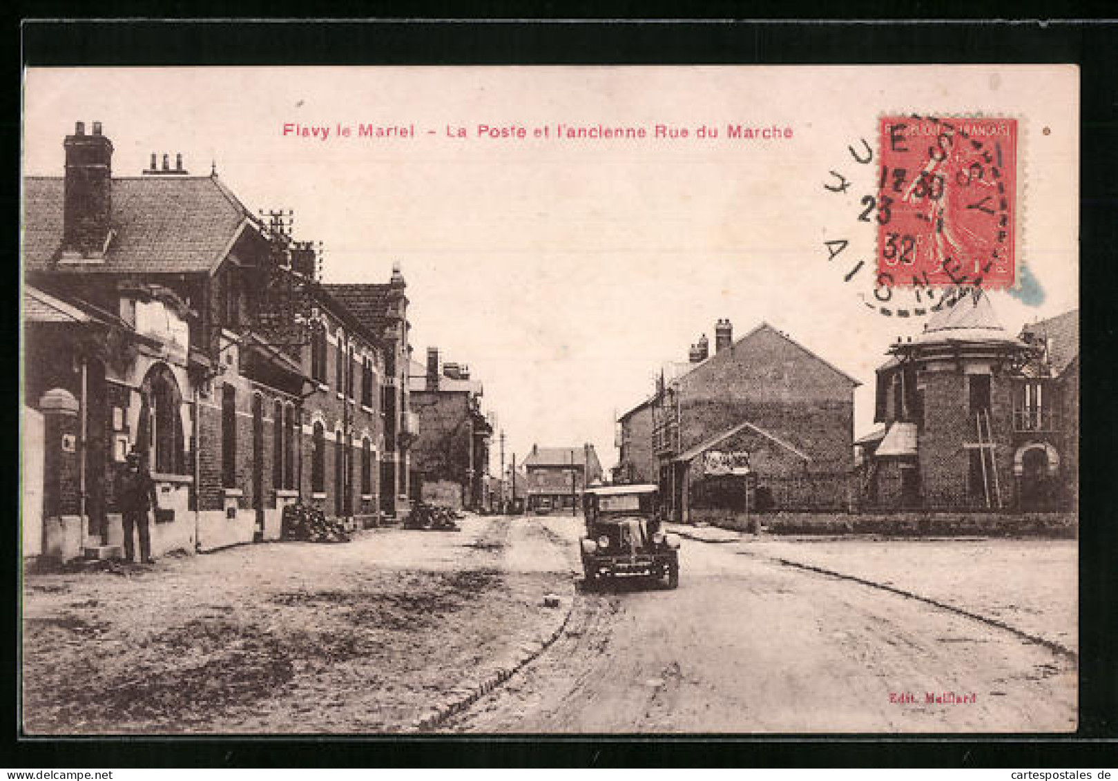 CPA Flavy-le-Martel, La Poste Et L'ancienne Rue Du Marché  - Sonstige & Ohne Zuordnung